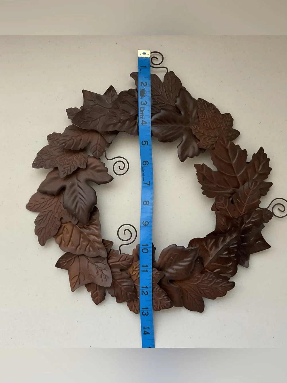Rustic Brown Metal Leaf Wreath - Home Holiday Decor - Picture 4 of 6
